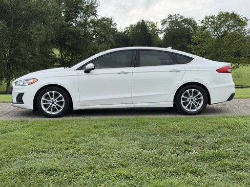 Used 2020 Ford Fusion SE FWD image 4