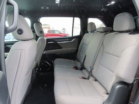 Used 2026 GMC Acadia Elevation image 22