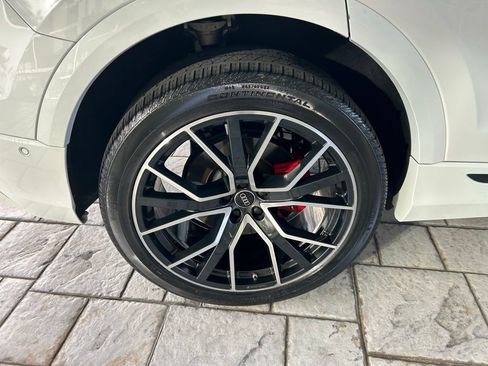 Used 2022 Audi Q8 Premium Plus w/ Premium Plus Package image 27