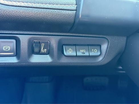 Used 2022 GMC Acadia Denali w/ GMC Pro Grade Package AWD/4WD image 39
