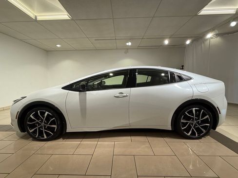 Certified 2024 Toyota Prius Prime FWD image 2