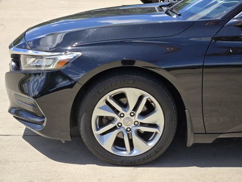 Used 2018 Honda Accord LX image 6