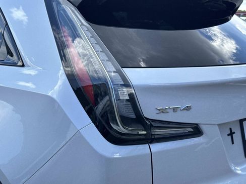 Used 2021 Cadillac XT4 Sport w/ Enhanced Visibility Package FWD image 11