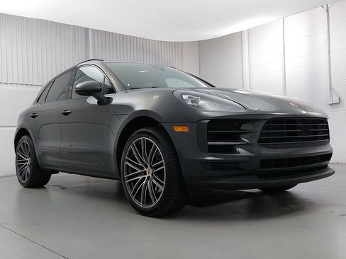 Certified 2021 Porsche Macan S image 9