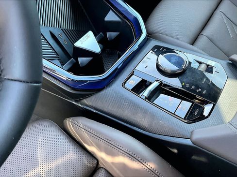 Used 2026 BMW X3 xDrive30 w/ Premium Package image 16