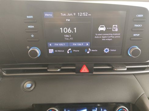Used 2025 Hyundai Elantra Sport FWD image 25