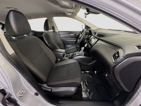 Used 2020 Nissan Rogue Sport S w/ Appearance Package FWD image 28