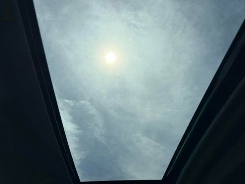 Used 2025 Chevrolet Silverado 1500 LTZ w/ LTZ Premium Package image 7