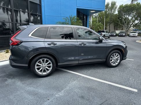 Used 2025 Honda CR-V EX-L image 8
