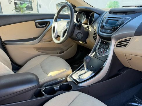 Used 2013 Hyundai Elantra GLS FWD image 6