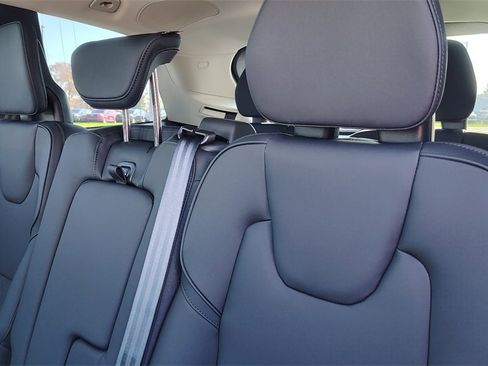 New 2026 Volvo XC90 B6 Plus image 27