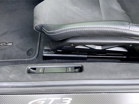Used 2025 Porsche 911 GT3 image 29