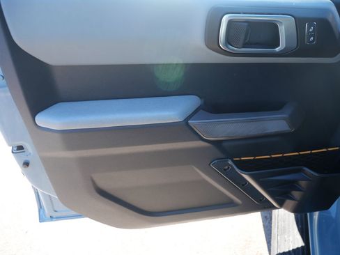 Used 2021 Ford Bronco Badlands image 17