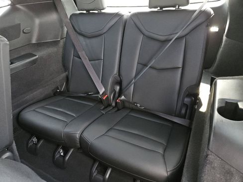 Used 2024 Cadillac XT6 Premium Luxury FWD image 33