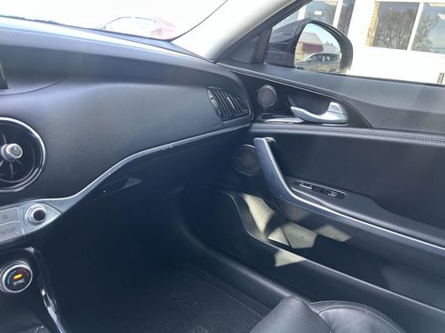 Used 2018 Kia Stinger Premium image 49