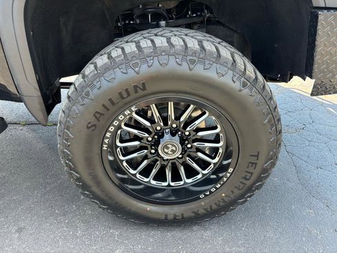 Used 2022 GMC Sierra 2500 Denali AWD/4WD image 15