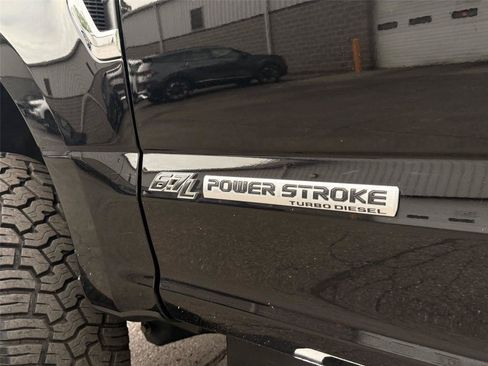 Used 2022 Ford F250 Lariat w/ Lariat Ultimate Package AWD/4WD image 10