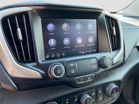 Used 2024 GMC Terrain Denali w/ Denali Premium Package image 15