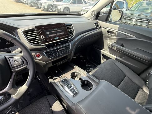 Certified 2025 Honda Ridgeline Sport+ image 26