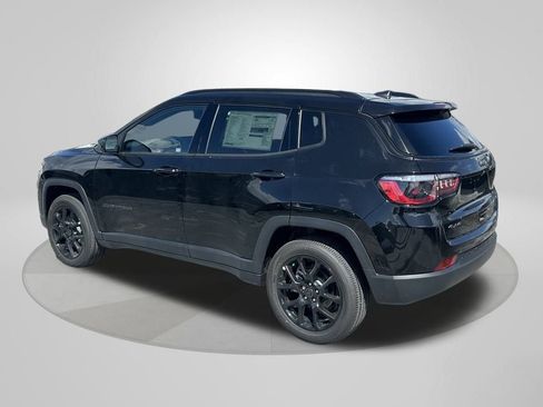New 2026 Jeep Compass Latitude image 5