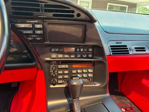 Used 1994 Chevrolet Corvette Coupe RWD image 11