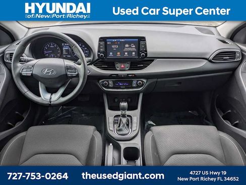 Used 2018 Hyundai Elantra GT w/ Style Package 02 FWD image 16