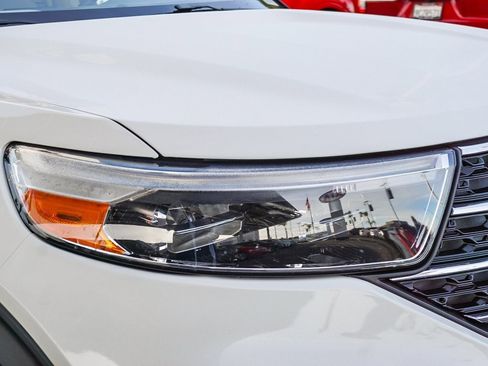 Certified 2022 Ford Explorer XLT image 11