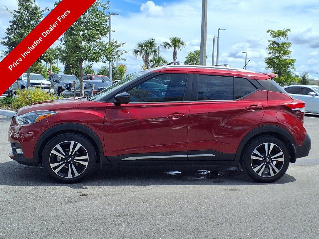 Used 2020 Nissan Kicks SR w/ SR Premium Package FWD image 5