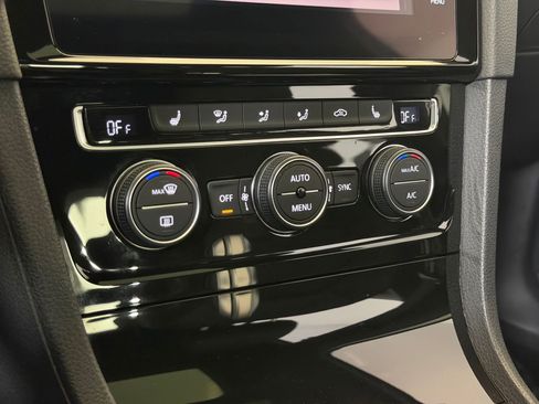 Used 2021 Volkswagen GTI Autobahn image 17