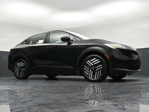 New 2026 Nissan Leaf SV+ w/ Floor Mat Package (SV+) FWD image 28