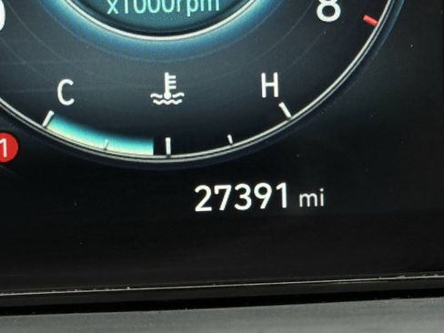 Used 2023 Hyundai Tucson Limited w/ Cargo Package image 13