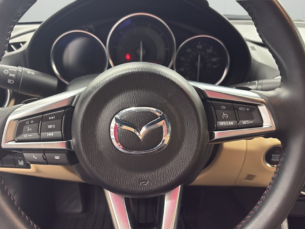 Used 2016 MAZDA MX-5 Miata Grand Touring RWD image 11