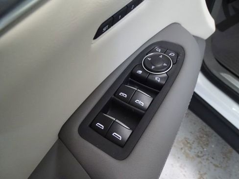 Used 2026 Cadillac XT5 Premium Luxury w/ LPO, Floor Liner Package image 10