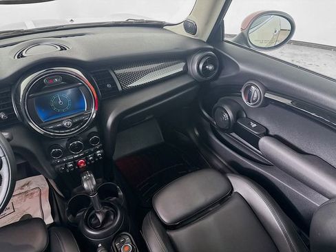 Used 2019 MINI Cooper S w/ Premium Package image 24
