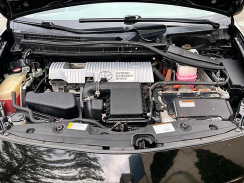 Used 2015 Toyota Prius Two FWD image 30