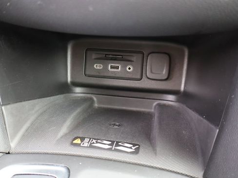 Used 2019 Chevrolet Equinox Premier image 28