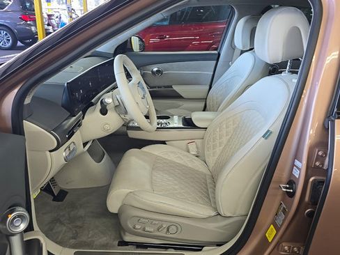 Used 2023 Genesis GV60 Performance AWD/4WD image 5