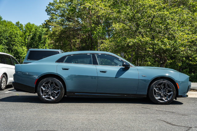 New 2026 Dodge Charger R/T w/ Driver Convenience Group AWD/4WD image 7