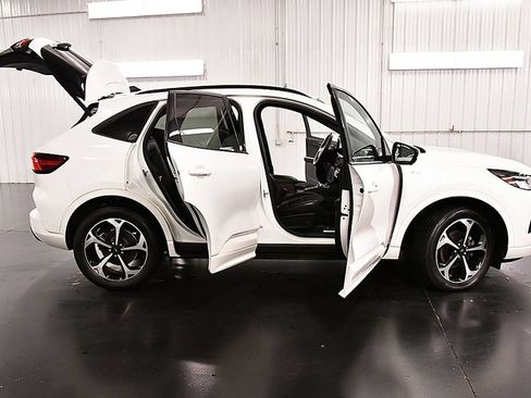 Used 2023 Ford Escape ST-Line Select w/ Tech Pack #2 AWD/4WD image 31