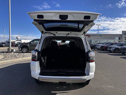 Used 2020 Toyota 4Runner TRD Off-Road Premium image 22