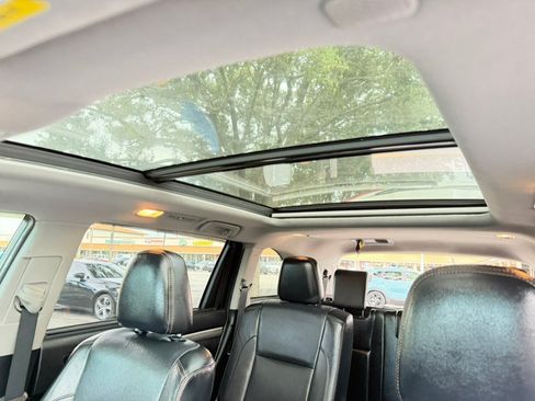 Used 2019 Toyota Highlander Limited Platinum FWD image 24