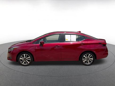 Used 2025 Nissan Versa SV FWD image 9