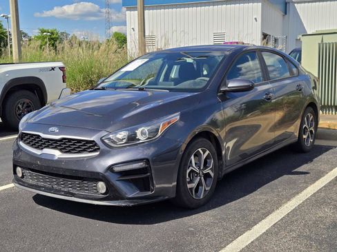 Used 2021 Kia Forte LXS FWD image 3