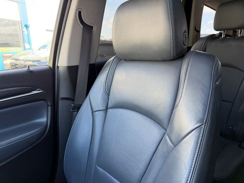 Used 2021 Buick Enclave Premium w/ Sun and Sites Package image 21