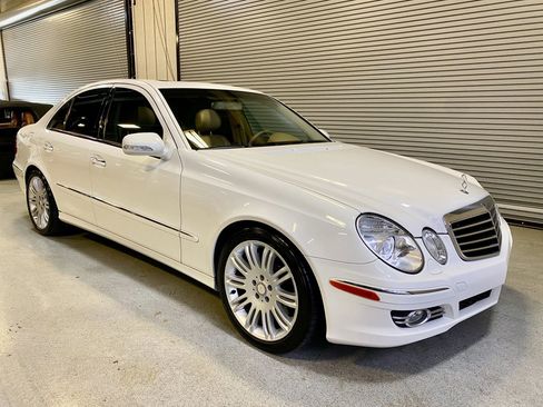 Used 2008 Mercedes-Benz E 350 Sedan image 5