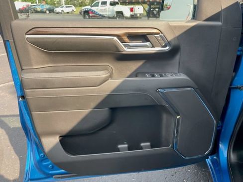 Used 2023 Chevrolet Silverado 1500 RST AWD/4WD image 22