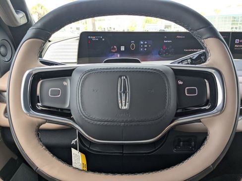 New 2026 Lincoln Navigator Black Label AWD/4WD image 31