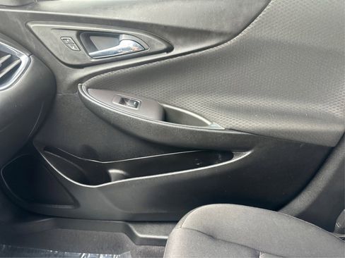 Used 2021 Chevrolet Malibu LT image 31