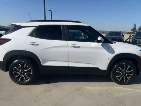 Used 2025 Chevrolet TrailBlazer ACTIV w/ Convenience Package image 9