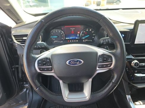 Used 2021 Ford Explorer Limited w/ Class III Trailer Tow Package AWD/4WD image 12